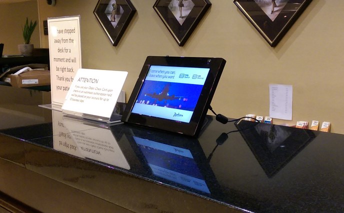 IAdea XDS-1060 10-inch digital signage display